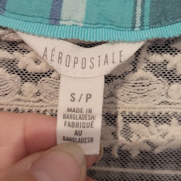 Pre-owned Aeropostale Lightweight Rayon Plaid Shirt with Lace Yoke (Size S/P) - Picture 3 of 5